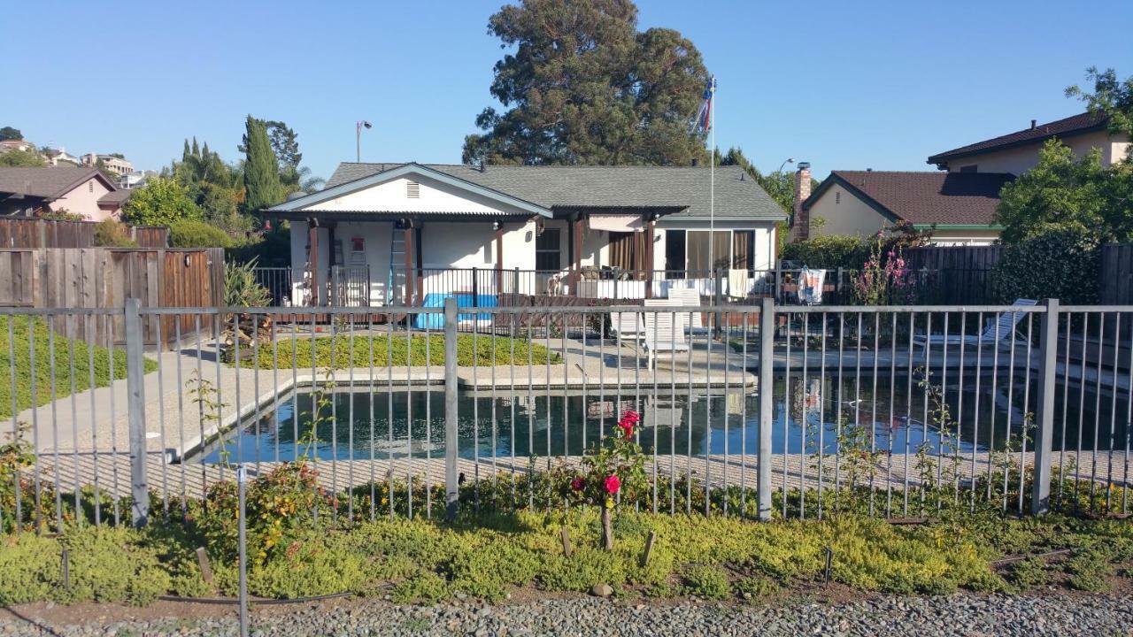 Mark'S Poolside Retreat Apartment San Jose Exterior photo